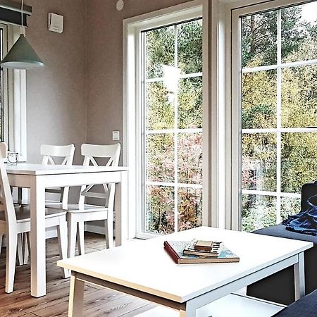 Nybyggd Stuga Intill Skogsbrynet - New Built Cottage Next To The Cowberry Forest 모라 외부 사진