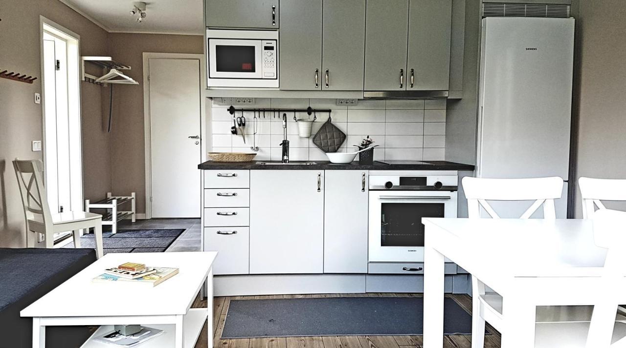 Nybyggd Stuga Intill Skogsbrynet - New Built Cottage Next To The Cowberry Forest 모라 외부 사진